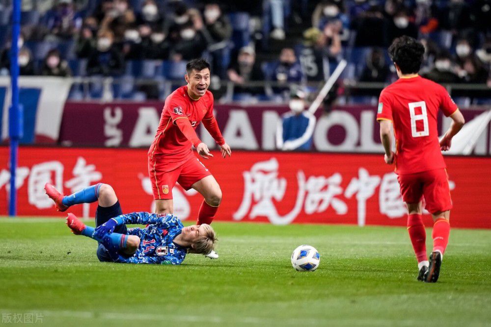 意大利转会专家、FIFA经纪人达里奥-卡诺维认为，奥斯梅恩会在明年6月转会离队。